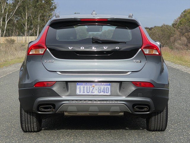 2017 Volvo V40 Cross Country T5 Inscription