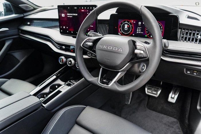 2026 SKODA Superb 195TSI Sportline