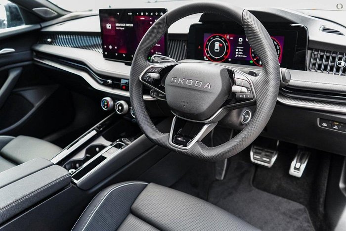 2026 SKODA Superb 195TSI Sportline