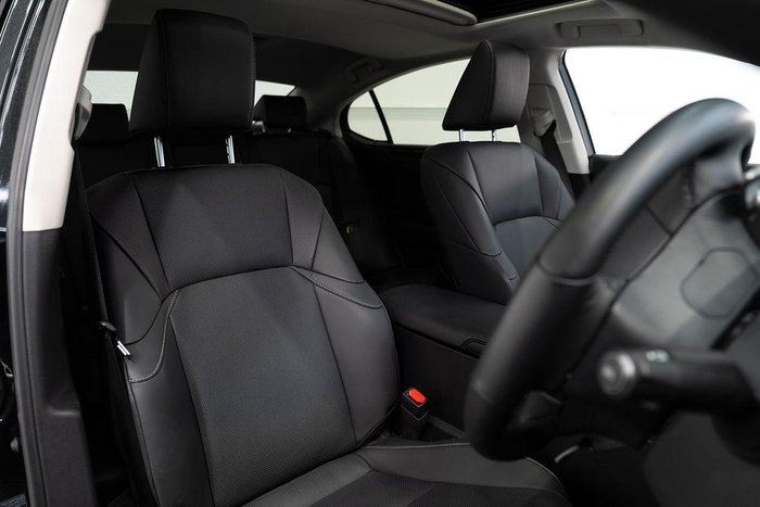 2025 Lexus ES 300h Luxury