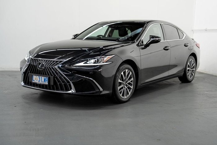 2025 Lexus ES 300h Luxury