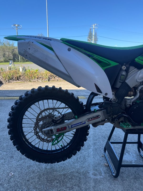 2010 Kawasaki KX450F Green