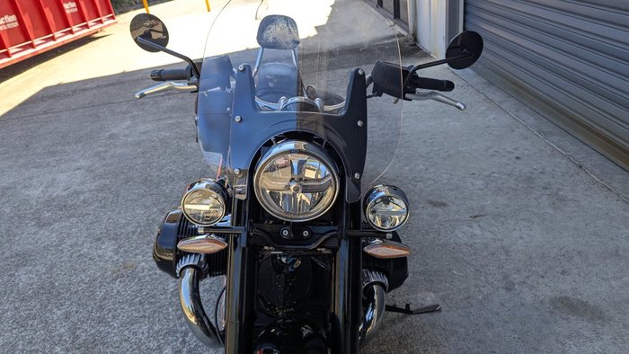 2023 BMW Motorrad R 18 CLASSIC Black