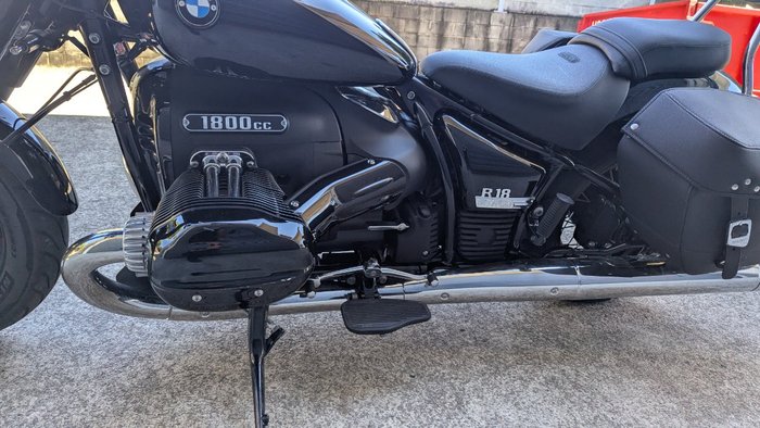 2023 BMW Motorrad R 18 CLASSIC Black