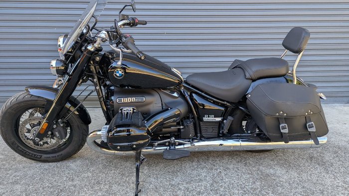 2023 BMW Motorrad R 18 CLASSIC Black