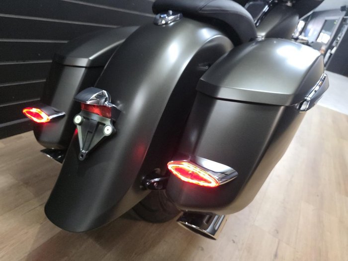 2024 BMW Motorrad R 18 B Bronze