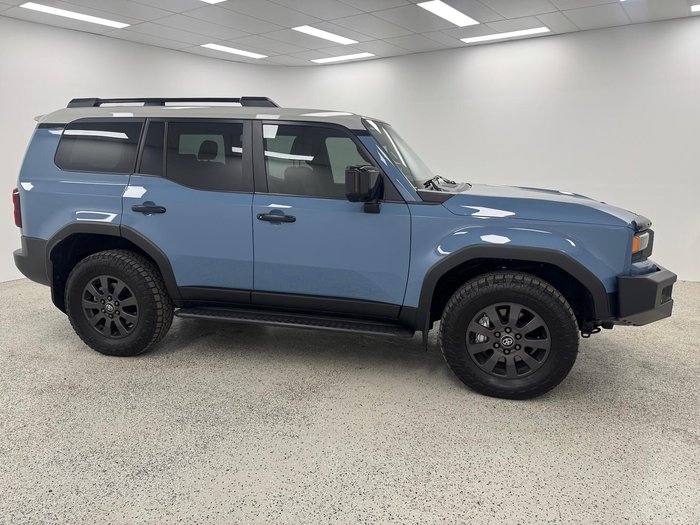 2025 Toyota Landcruiser Prado Altitude GDJ251R 4X4 Dual Range Ningaloo Blue/Grey Roof