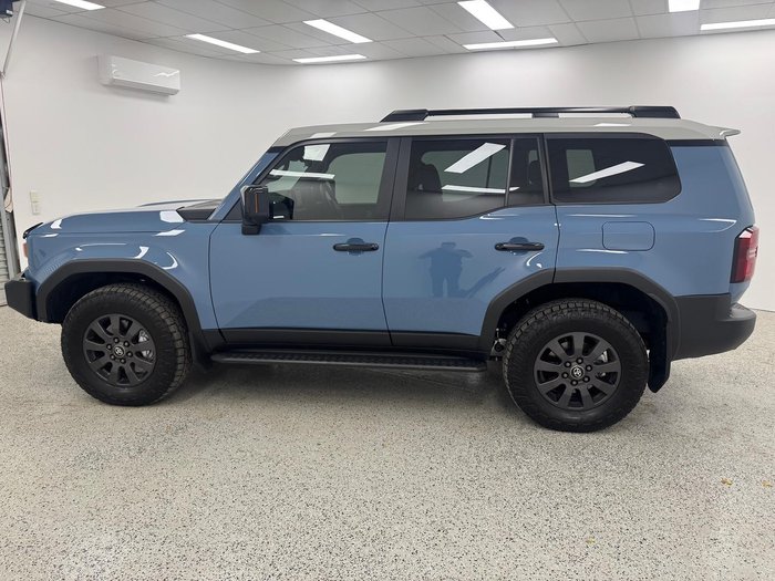 2025 Toyota Landcruiser Prado Altitude GDJ251R 4X4 Dual Range Ningaloo Blue/Grey Roof