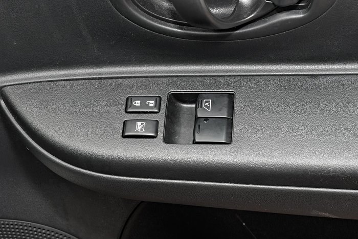 2013 Nissan Micra ST