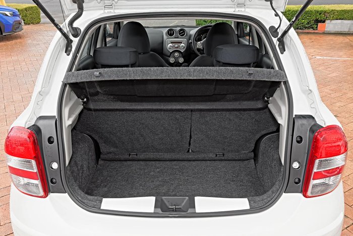 2013 Nissan Micra ST