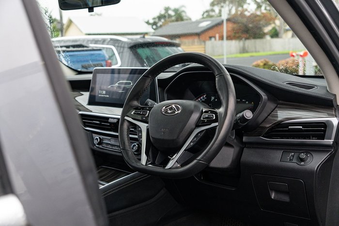 2021 LDV D90 Executive