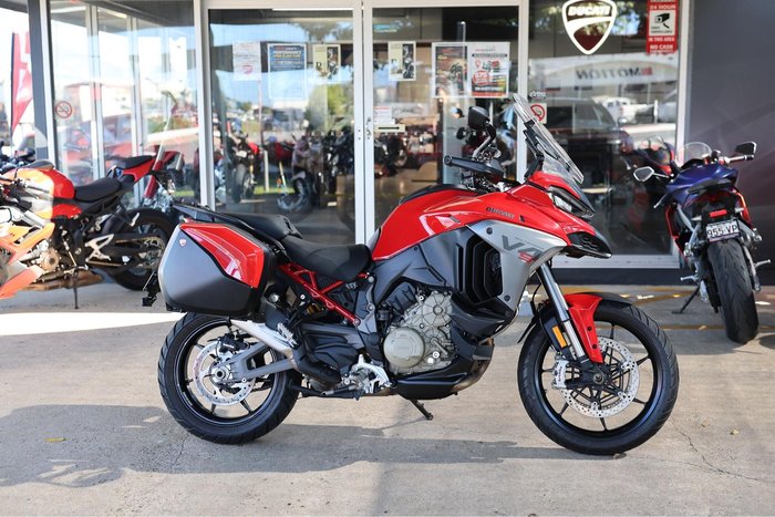 2025 Ducati Multistrada V4S Multistrada Red