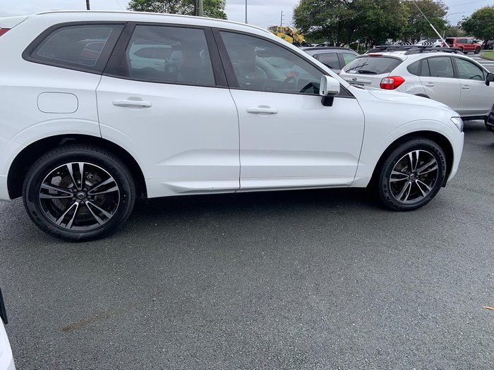 2020 Volvo XC60 D4 Momentum