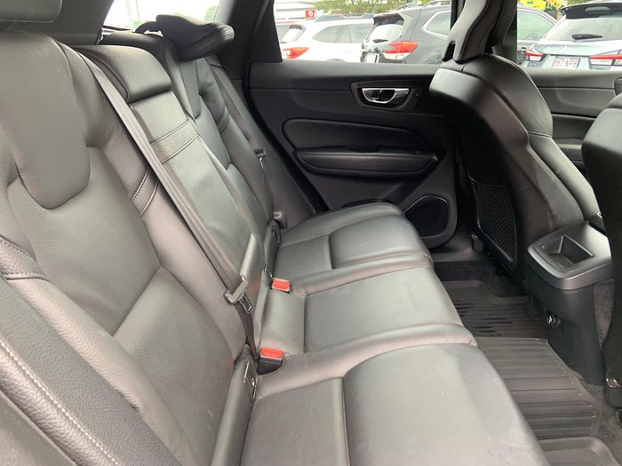 2020 Volvo XC60 D4 Momentum