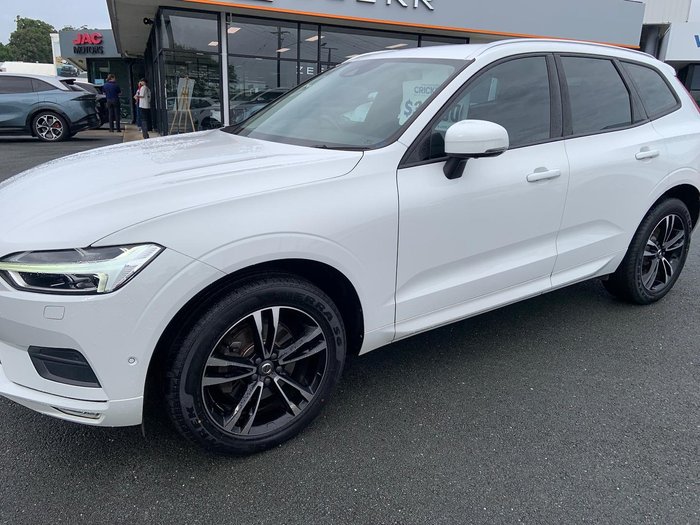 2020 Volvo XC60 D4 Momentum