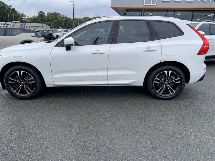 2020 Volvo XC60 D4 Momentum