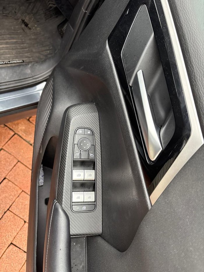 2024 Mitsubishi Outlander ES