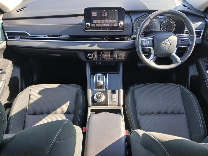 2023 Mitsubishi Outlander ES