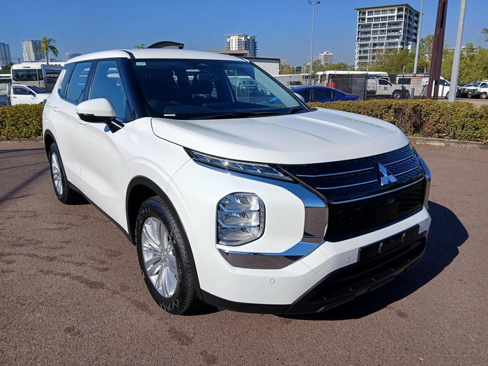 2023 Mitsubishi Outlander ES
