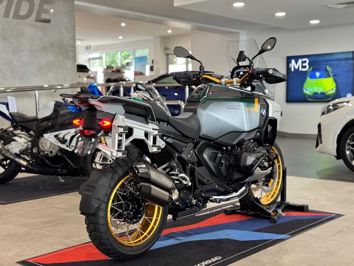 2026 BMW Motorrad R 1300 GS Adventure Option 719 R 1300 Green