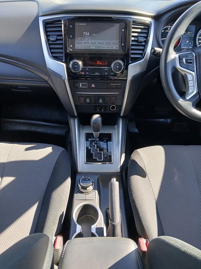 2022 Mitsubishi Triton GLX+