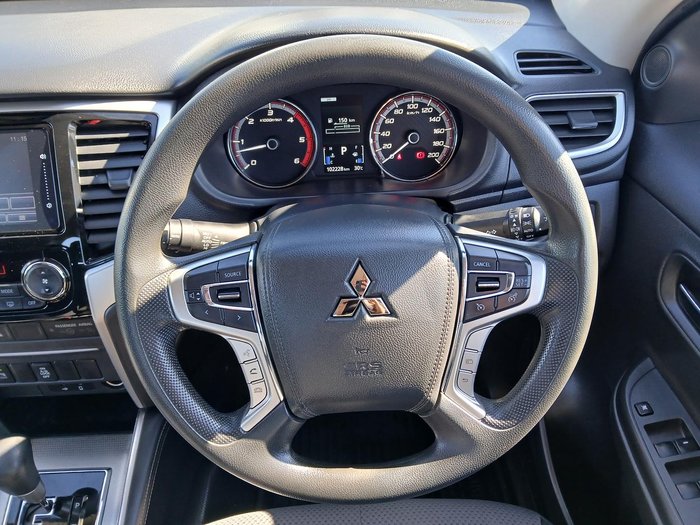 2022 Mitsubishi Triton GLX+