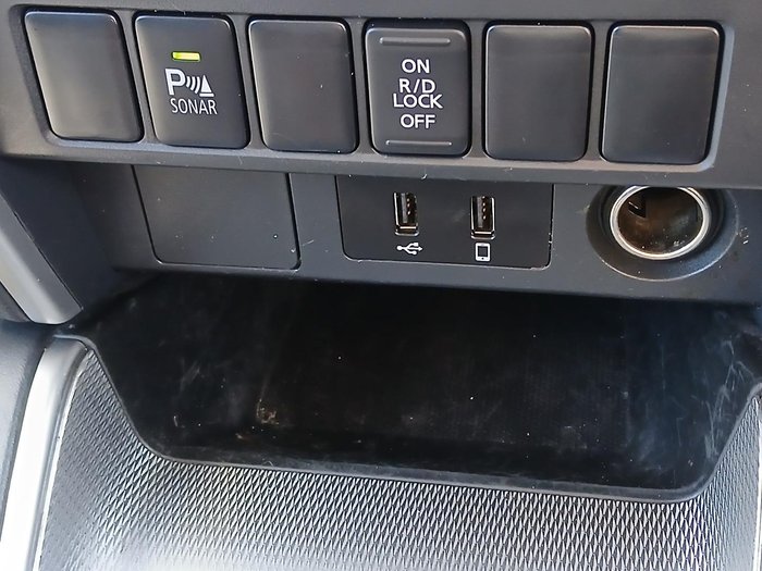 2022 Mitsubishi Triton GLX+