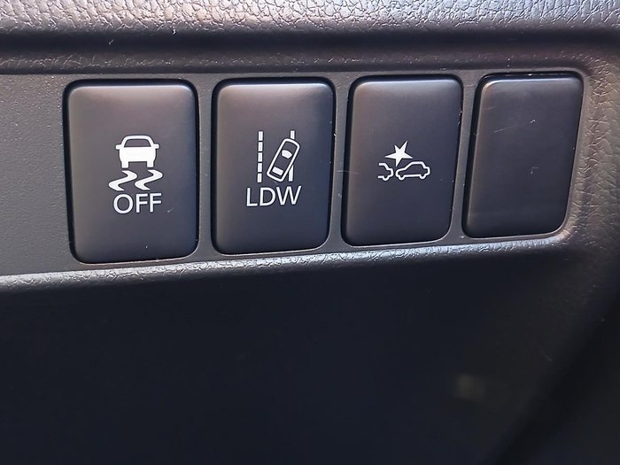 2022 Mitsubishi Triton GLX+