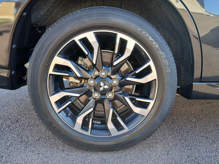 2017 Mitsubishi Outlander PHEV Exceed