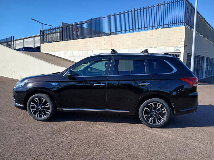 2017 Mitsubishi Outlander PHEV Exceed