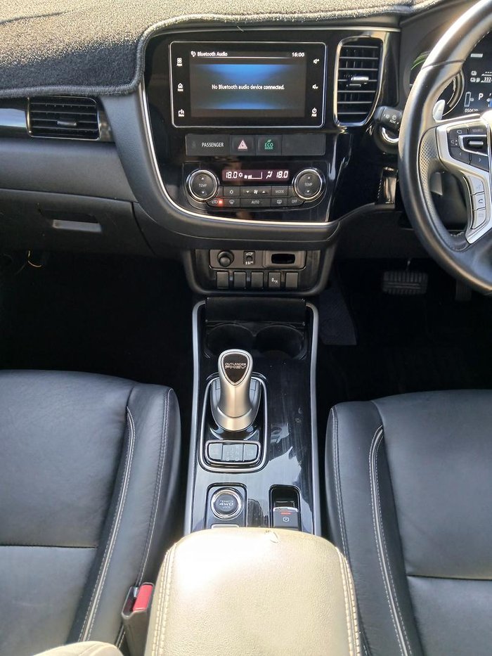 2017 Mitsubishi Outlander PHEV Exceed