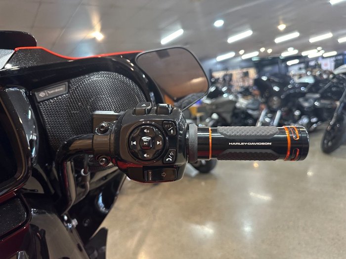 2024 HARLEY-DAVIDSON FLHXSE CVO STREET GLIDE (121)