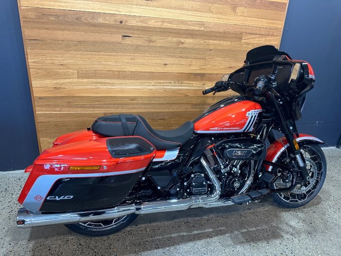 2024 HARLEY-DAVIDSON FLHXSE CVO STREET GLIDE (121)