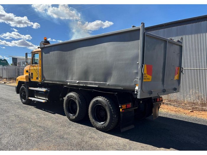 1999 Mack Ch Fleetliner CH688RST