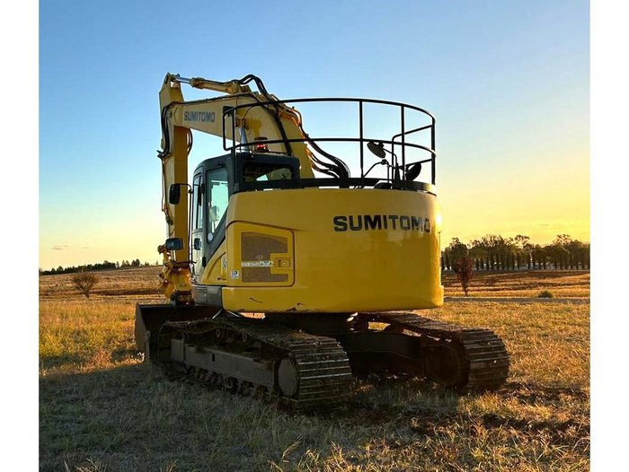 2020 Sumitomo Sh235x-6
