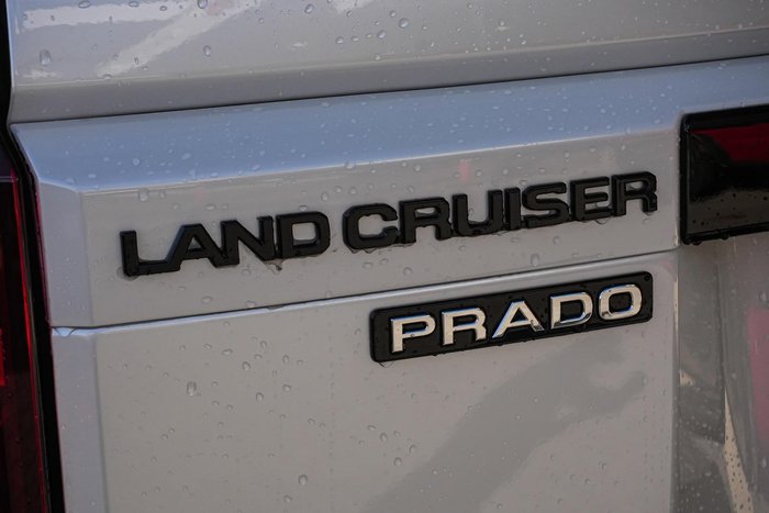 2025 Toyota Landcruiser Prado VX