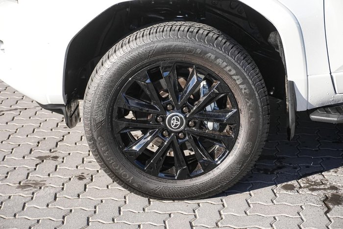 2025 Toyota Landcruiser Prado VX