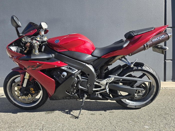 2004 Yamaha YZF-R1 R1 Red