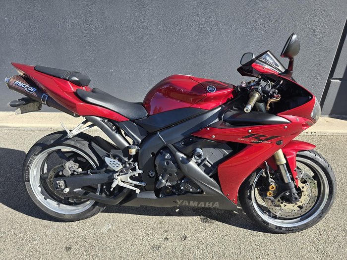 2004 Yamaha YZF-R1 R1 Red