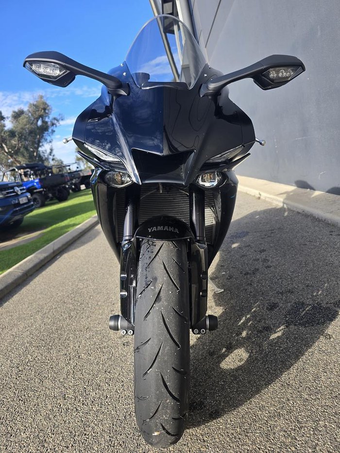 2022 Yamaha YZF-R1 R1 Black