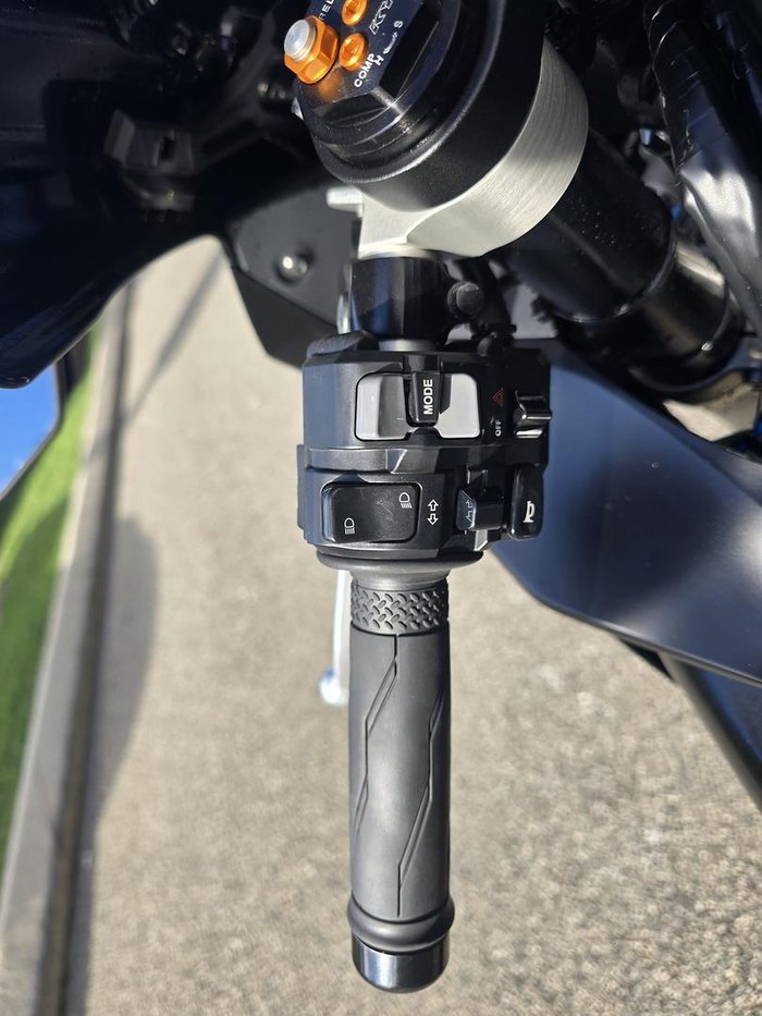 2022 Yamaha YZF-R1 R1 Black