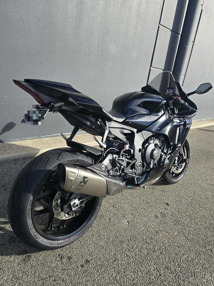 2022 Yamaha YZF-R1 R1 Black