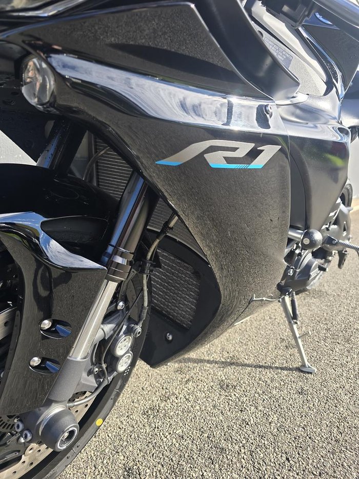 2022 Yamaha YZF-R1 R1 Black