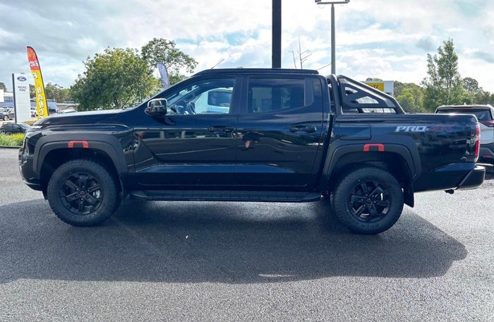 2026 Nissan Navara PRO-4X D27 MY26 4X4 Dual Range Midnight Black