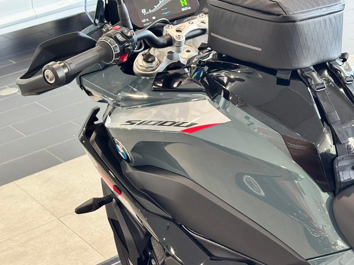 2026 BMW Motorrad S 1000 XR Sport S 1000 Green