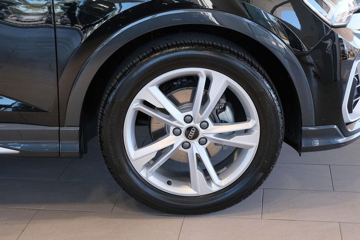 2024 Audi Q3 35 TFSI S line