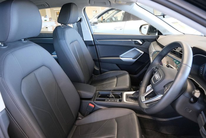 2024 Audi Q3 35 TFSI S line
