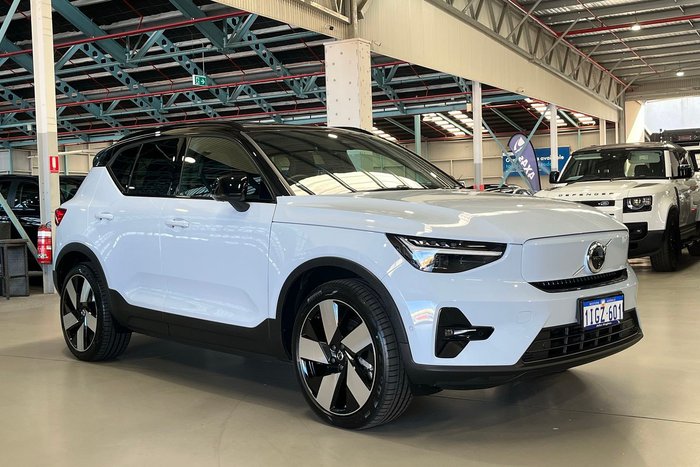 2023 Volvo XC40