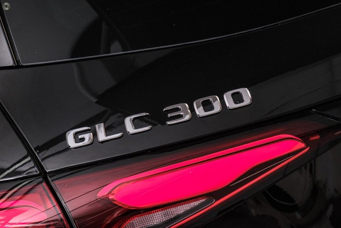2026 Mercedes-Benz GLC-Class GLC300