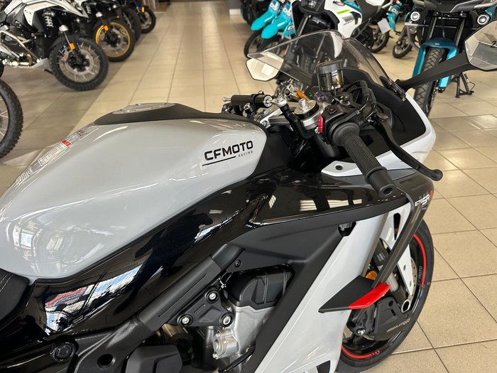 2026 CFMOTO 675SR-R